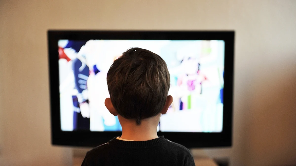 Screen time before bed will make your kids sleepless