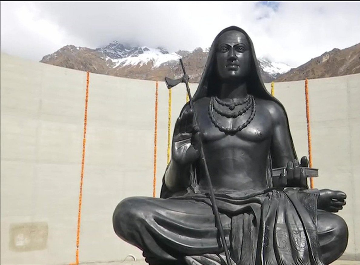 Modi offers prayers at Kedarnath temple, inaugurates rebuilt