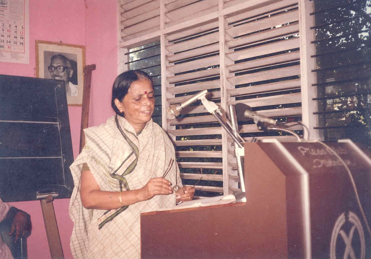 Sugathakumari during the Fokkana Award distribution ceremony, Thiruvananthapuram (1994)