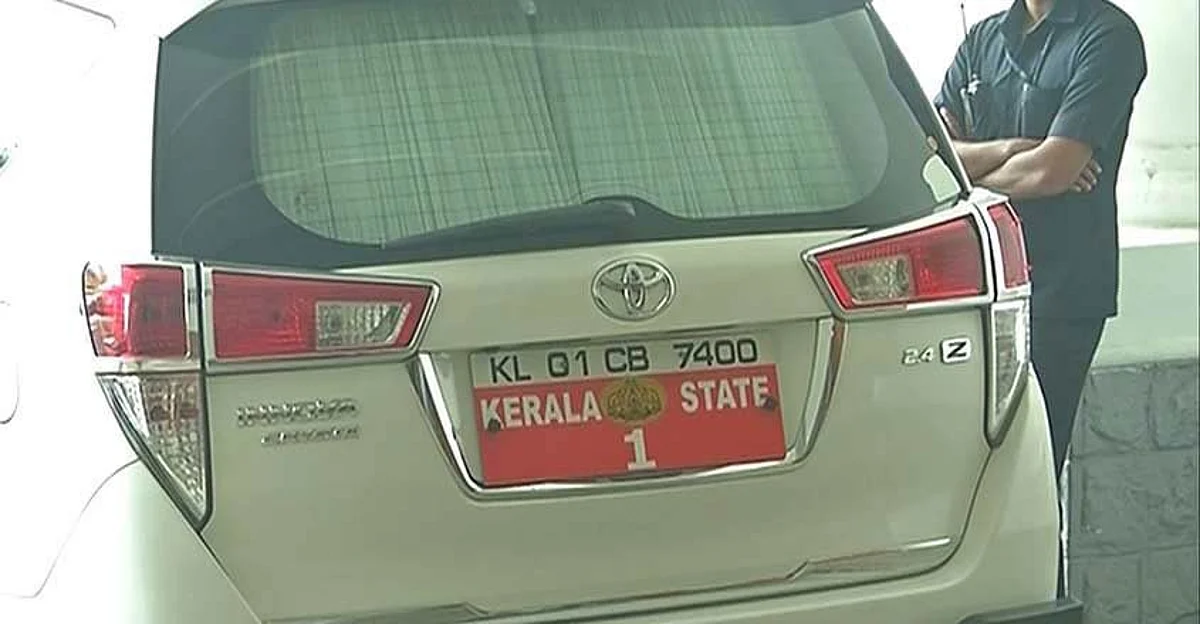 Kerala ministers and top bureaucrats ignore Court order demanding removal of tinted glass