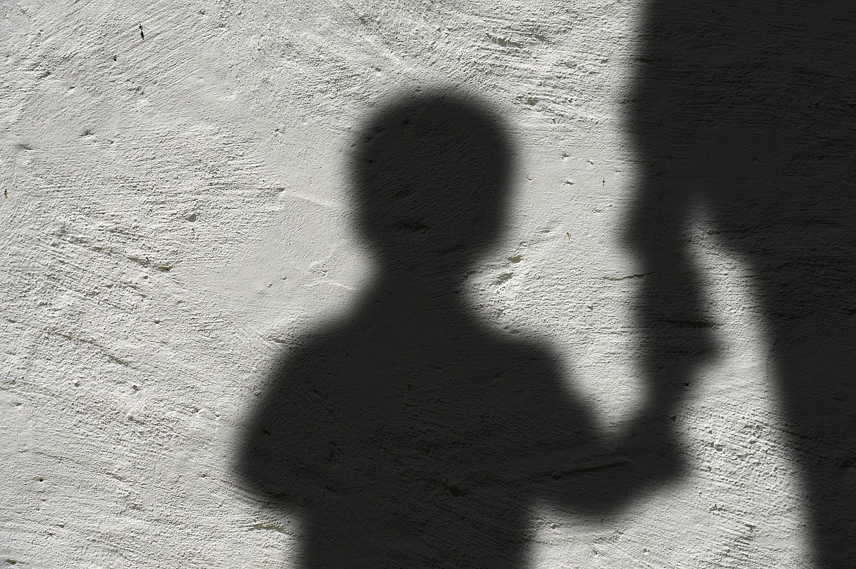 Kerala man reportedly slit 11-yr-old son’s throat, and drowns youngest in pond before killing self