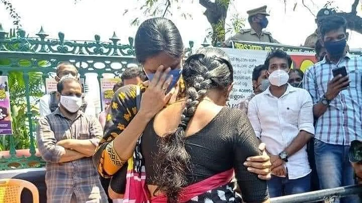 Kerala PSC rankholders' protest turns to self-immolation attempts, as an apathetic govt watched