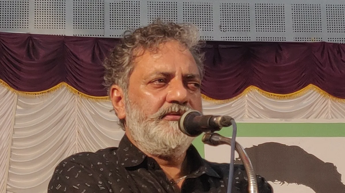 Mollywood director Joy Mathew pens detailed note praising Kerala Oppn Leader Ramesh Chennithala