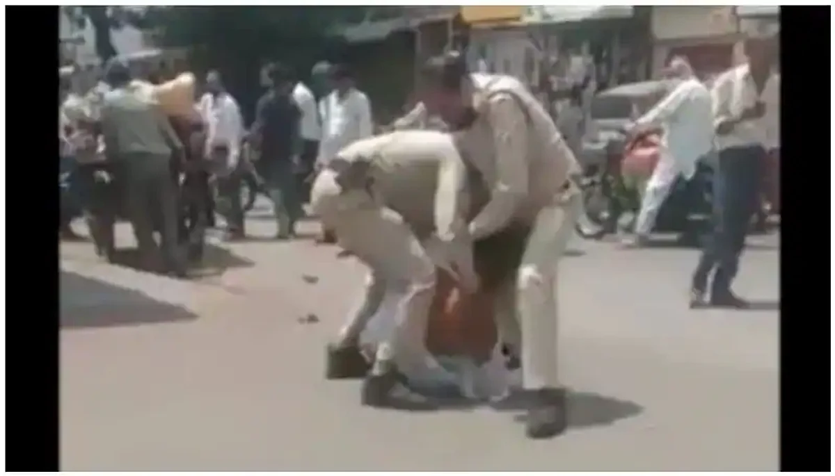 Madhya Pradesh police assault a man in front of his son for not wearing a mask; officers suspended