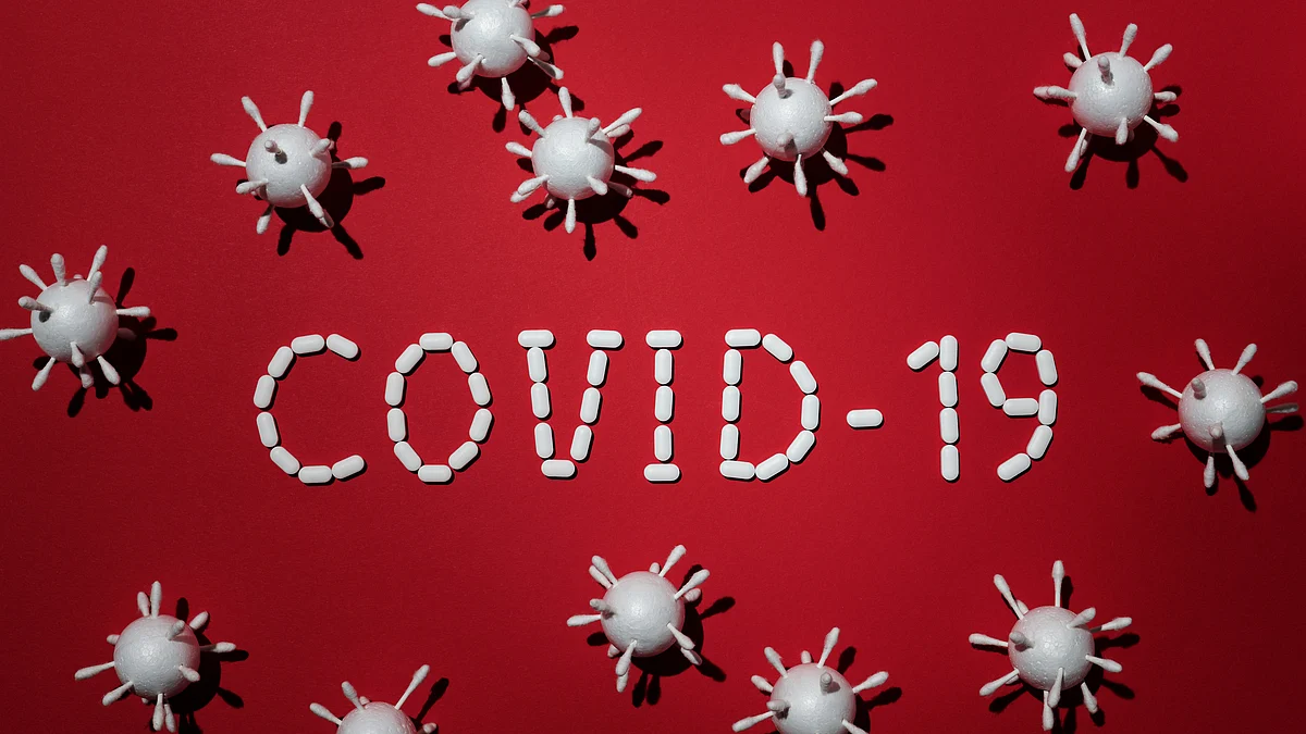 What are the troubles that haunt India as the country braces for another Covid-19 season?