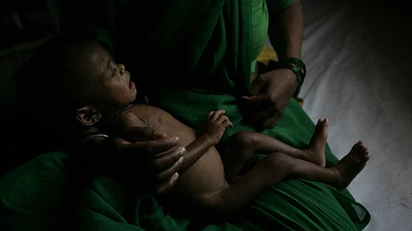 भारत में तेजी से बढ़ रहा है कुपोषण का खतरा