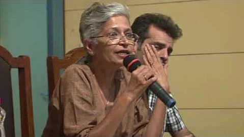 गौरी लंकेश की हत्या से गुस्से में देश, पत्रकार-बुद्धिजीवी आए सड़कों पर