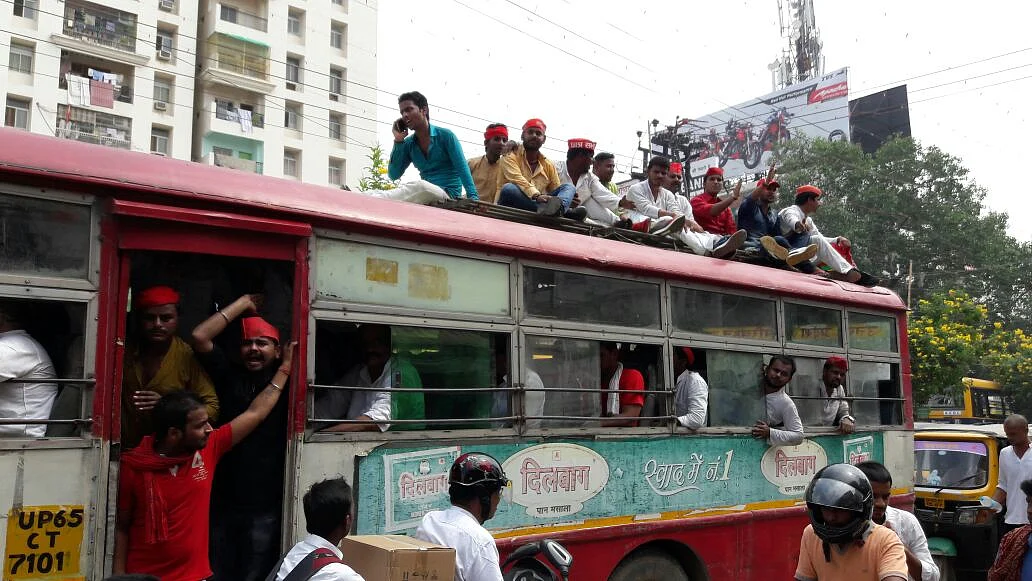 बीएचयू : शहर में तनाव, लंका पर धरने की तैयारी, देश भर में प्रदर्शन
