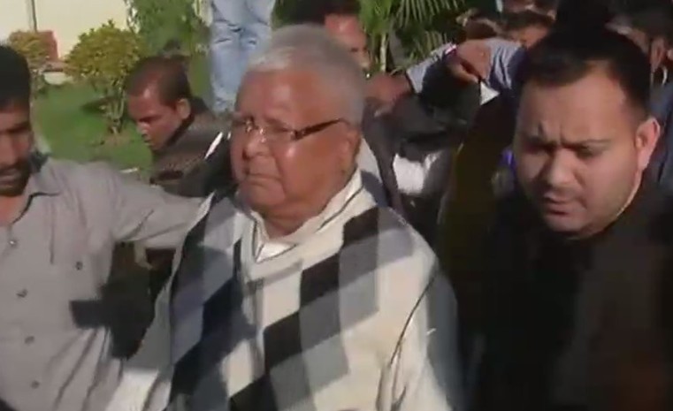 चारा घोटालाः विशेष सीबीआई कोर्ट ने लालू यादव को दोषी करार दिया, मामले के अन्य आरोपी जगन्नाथ मिश्र बरी