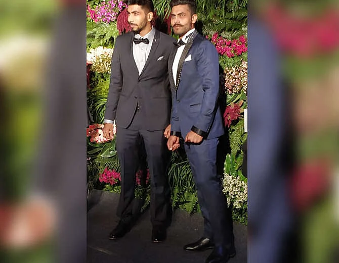 विराट-अनुष्का का दूसरा रिसेप्शन: खिलाड़ियों और सितारों से जगमगाई महफिल