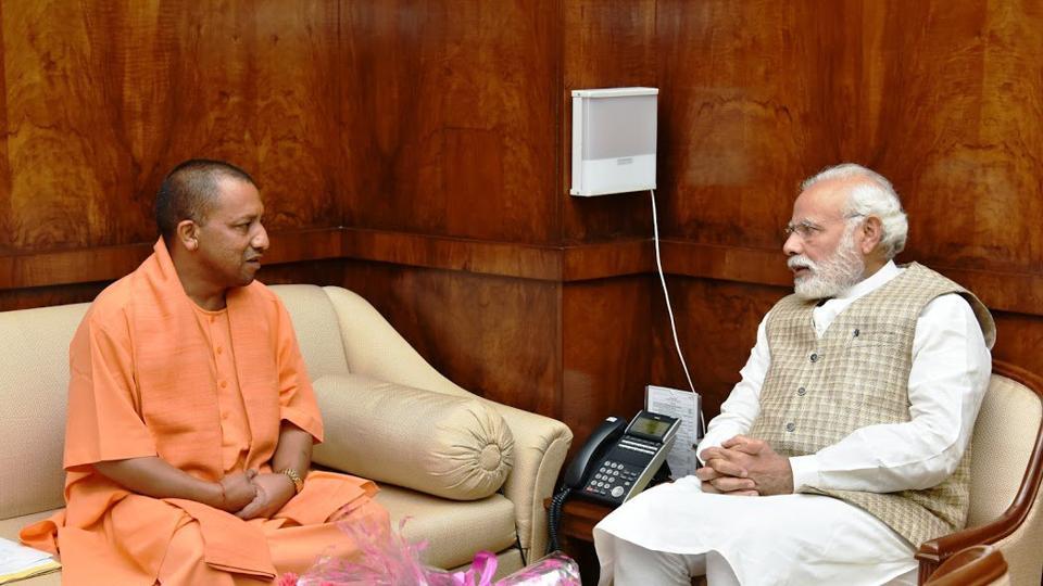 यूपी की बलात्कार पीड़ित ने योगी-मोदी को खून से खत लिखकर मांगी मदद
