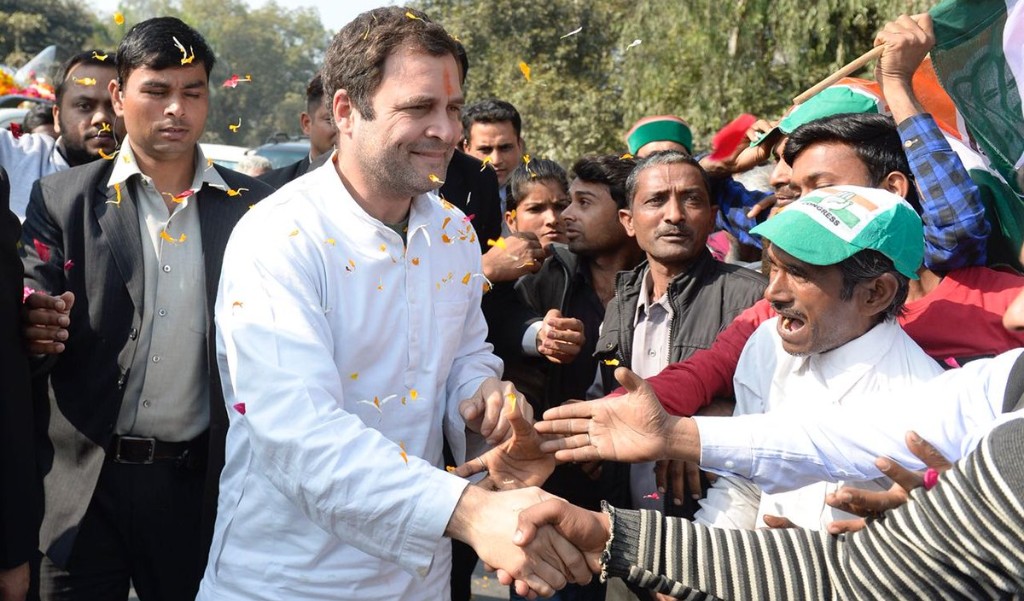 कांग्रेस अध्यक्ष बनने के बाद पहली बार अमेठी के दौरे पर राहुल गांधी ने कहा, देश और प्रदेश में किसान बदहाल