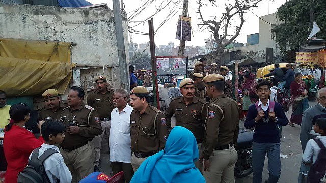 दिल्लीः क्यों त्रिलोकपुरी में बार-बार हो रही है सांप्रदायिक हिंसा?
