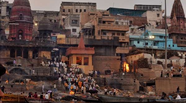 पीएम मोदी के संसदीय क्षेत्र में अंतिम संस्कार के लिए जरूरी आधार कार्ड