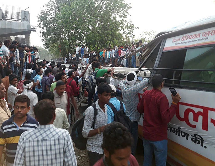 वाराणसी हादसा LIVE: सभी निर्माणाधीन पुलों की होगी समीक्षा