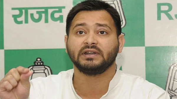 लालू यादव की बीमारी के मसले पर तेजस्वी यादव ने सुशील मोदी से पूछा, क्या आप डॉक्टर हैं?
