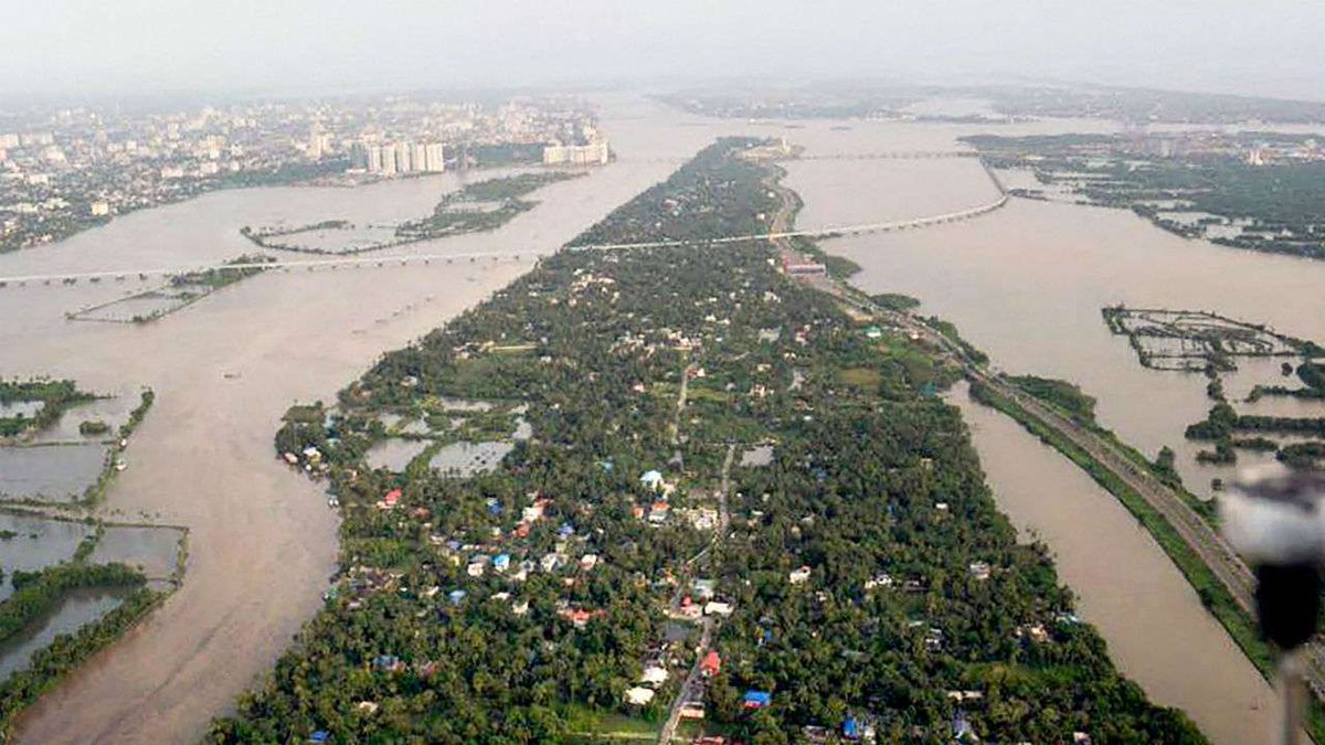 केरल: बाढ़ और बारिश का भयावह मंजर, 100 साल में सबसे बुरे हालात, पंजाब सरकार ने की 10 करोड़ की मदद