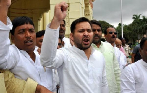 मुजफ्फरपुर कांड: जंतर-मंतर पर तेजस्वी का धरना आज, केजरीवाल समेत विपक्ष के कई नेता होंगे शामिल