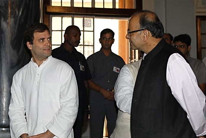 राफेल सौदे पर राहुल गांधी की जेटली को चुनौती: ‘सुप्रीम लीडर से पूछकर 24 घंटे में कर लें जेपीसी जांच का फैसला’