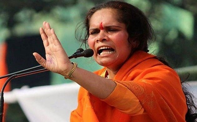 साध्वी प्राची के विवादित बोल, इस्लाम धर्म छोड़ हिन्दू लड़कों से शादी करें मुस्लिम लड़कियां