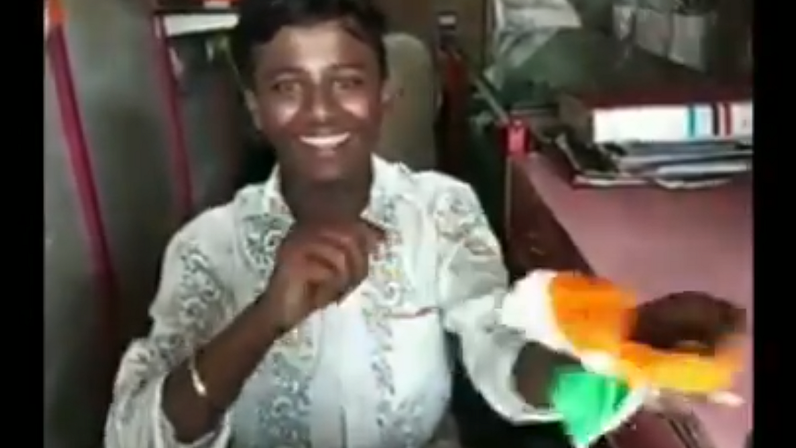 तिरंगा फाड़ने वाले लड़के का हिन्दू निकलना, समाज में फैलाए जा रहे ध्रुवीकरण का नतीजा