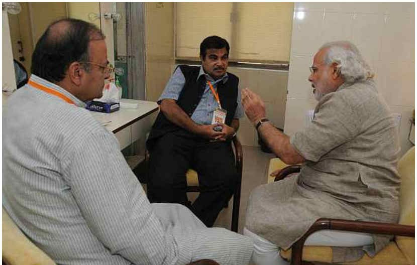 अर्थव्यवस्था को लेकर कौन सच्चा-कौन झूठा: गडकरी बोलें देश पर आर्थिक संकट, जेटली कहें आंकड़े उत्साहवर्धक