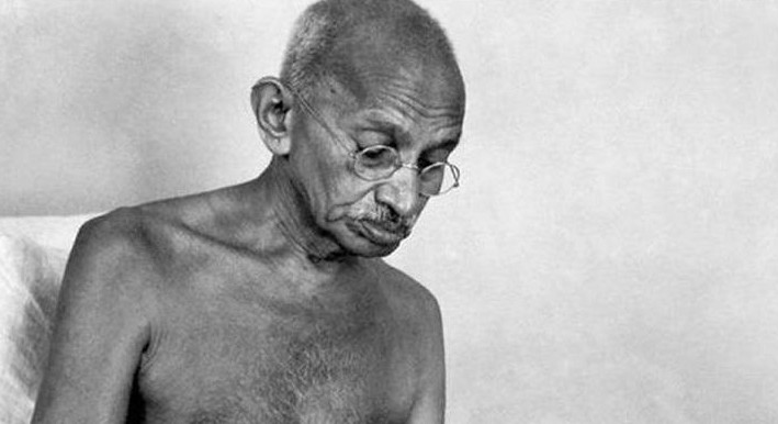 गांधी जयंती पर होने वाला सरकारी तामझाम उनके जीवन और विचारों से दूर