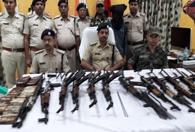 बिहारः मुंगेर में कुंए और नाले उगल रहे हैं एके-47, तस्करों के आतंकी कनेक्शन की आशंका से पुलिस हलकान