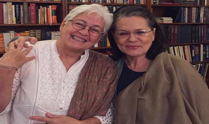 सोनाली बेंद्रे के बाद नफीसा अली भी हुईं कैंसर का शिकार, सोनिया गांधी ने बढ़ाया हौसला