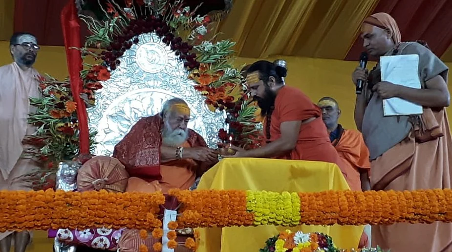 काशी में धर्म संसद का ऐलान, 221 मीटर ऊंची मूर्ती बनाना श्रीराम का अपमान