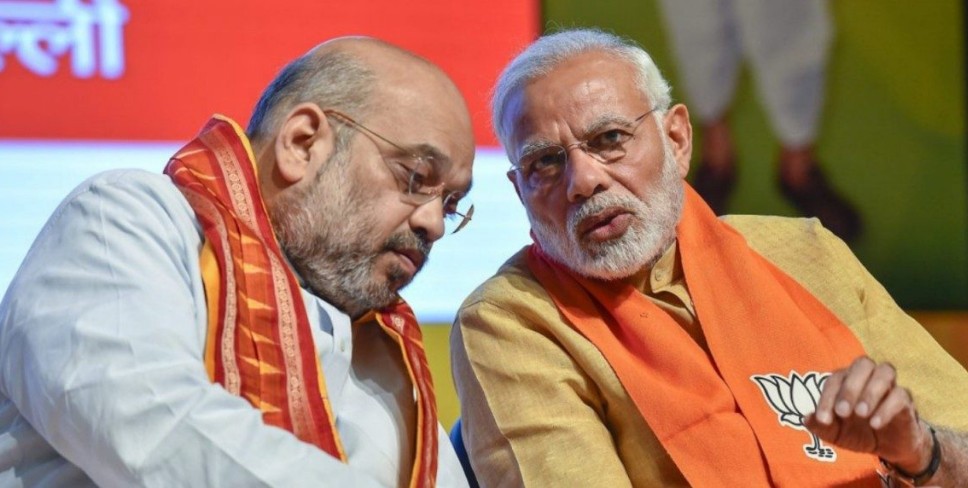 मृणाल पाण्डे का लेख: सिंहासन खाली करो कि जनता आती है