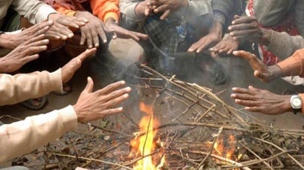 ठंड की चपेट में पूरा उत्तर भारत, कश्मीर में टूटा 28 सालों का रिकॉर्ड, दिल्ली में पारा पहुंचा 3 डिग्री के पार