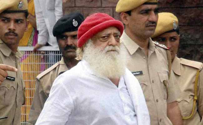 रेप केस में दोषी आसाराम जेल की कोठरी में, लेकिन साथियों की हुई बल्ले-बल्ले!