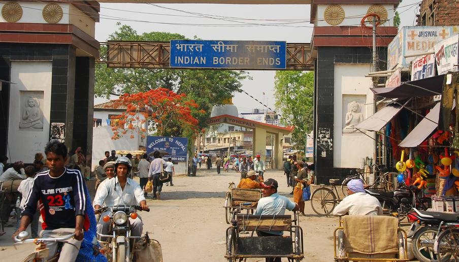 अब नहीं चलते मोदी के नोट नेपाल में, पाबंदी से पर्यटकों के साथ कारोबारी भी हलकान