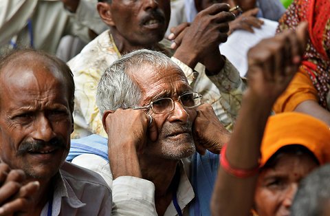बुजुर्गों की पेंशन बढ़ाने का रास्ता साफ, सुप्रीम कोर्ट ने मोदी सरकार को दिया आदेश