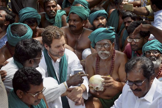 2018 में पूरे साल छाया रहा किसानों का मुद्दा, अगले साल आम चुनाव में बीजेपी को मिल सकता है जवाब
