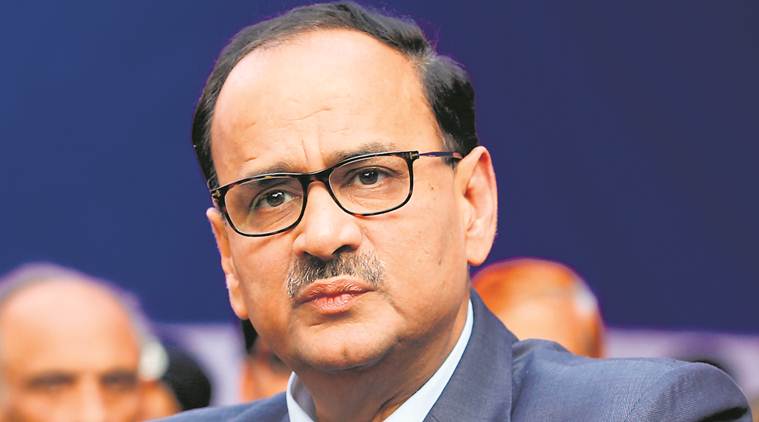 सीबीआई से हटाए जाने के खिलाफ आलोक वर्मा ने दिया नौकरी से इस्तीफा, कांग्रेस ने मोदी सरकार की नीयत पर उठाए सवाल
