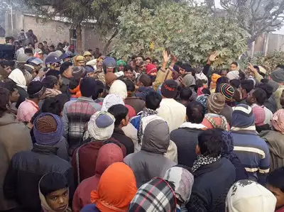 उत्तर प्रदेश: चंदौली में नये साल पर भीषण सड़क हादसे में 8 लोगों की मौत, बेकाबू ट्रक घर में घुसा