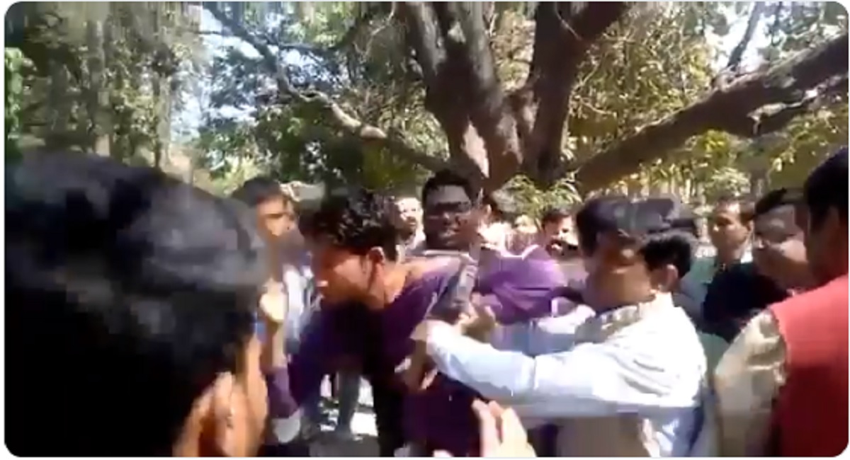 टीवी शो में मोदी सरकार के खिलाफ बोलने पर मुस्लिम युवक को बीजेपी कार्यकर्ताओं ने जमकर पीटा, बताया आतंकवादी
