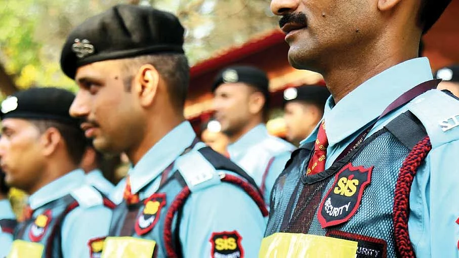 क्या बीजेपी सांसद के लिए मामूली वेतन पर काम करने वाले लाखों चौकीदारों से संवाद करेंगे ‘चौकीदार नरेंद्र मोदी’!