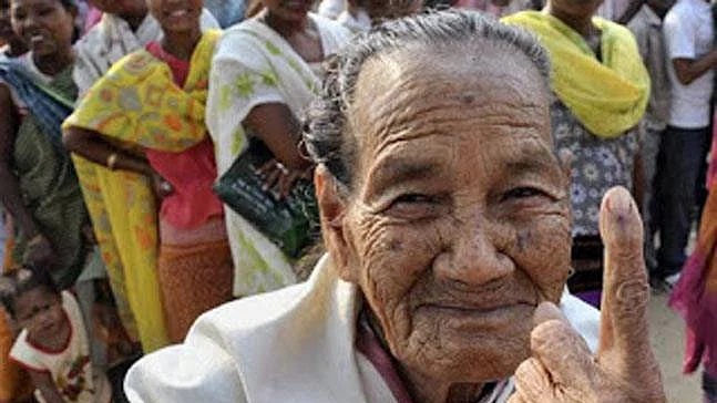 ध्रुवीकरण की नाव पर सवार होकर असम में चुनावी वैतरणी पार करने की फिराक में बीजेपी
