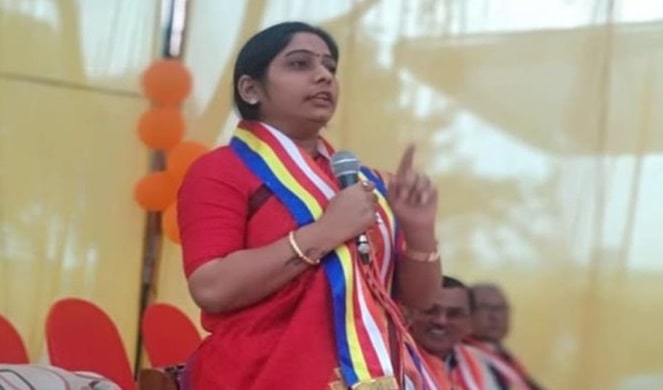 यूपीः योगी के मंत्री की बेटी और बीजेपी प्रत्याशी का चुनाव आयोग को ठेंगा, कहा- मौका मिले तो दूसरे का वोट भी डाल देना