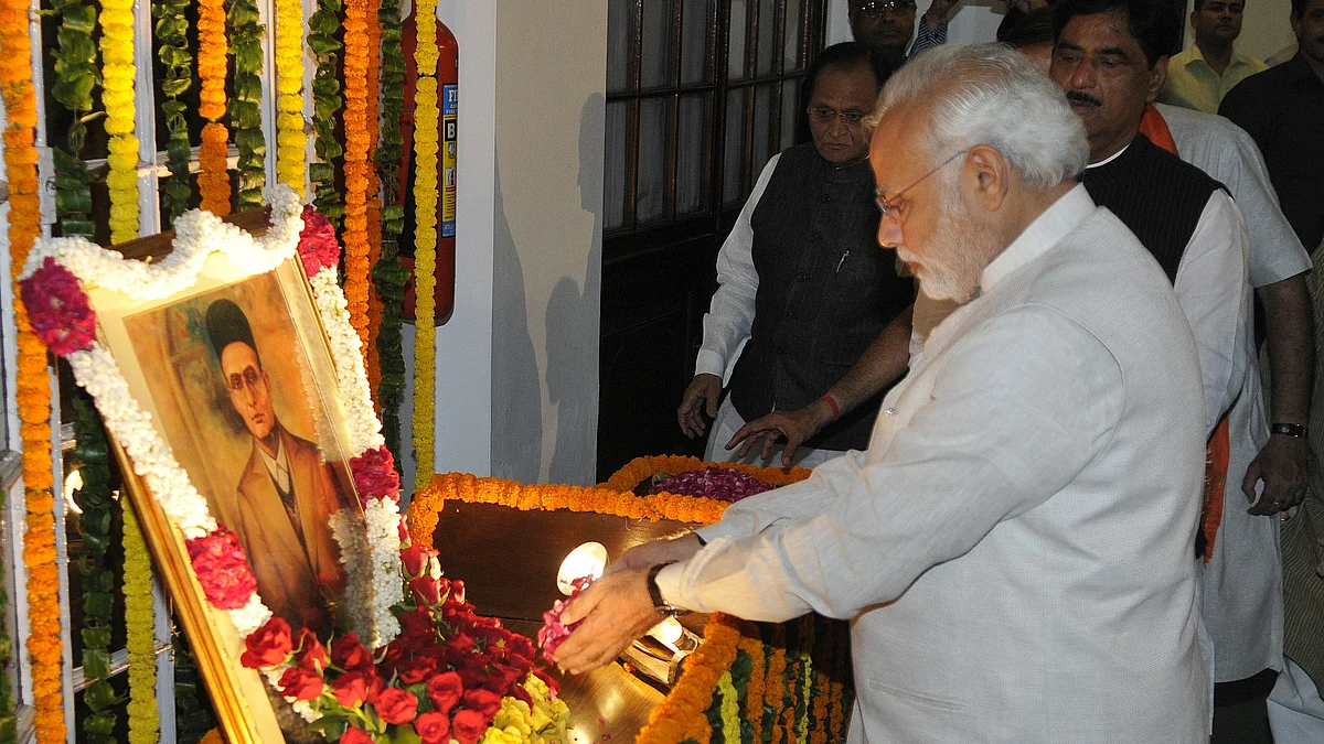 क्या जेएनयू में पढ़ाए जाएंगे सावरकर के विचार? विद्यार्थी परिषद ने कुलपति को सौंपा सावरकर केंद्र का प्रस्ताव