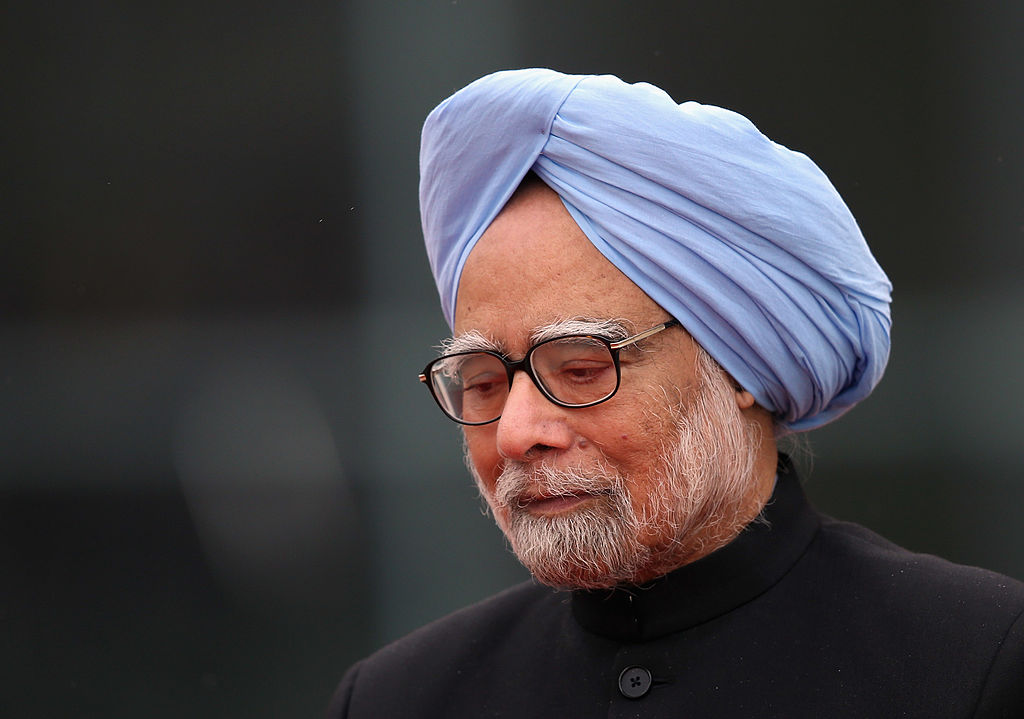 मोदी शासन में किसान, कारोबारी और युवा हो गए बदहाल, इसे बाहर का रास्ता दिखाया जाए: मनमोहन सिंह