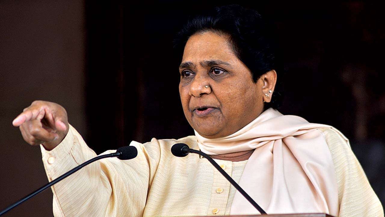 ‘पिछड़ों का वोट बांटने के लिए बीजेपी ने अखिलेश के घर में डाली डकैती’