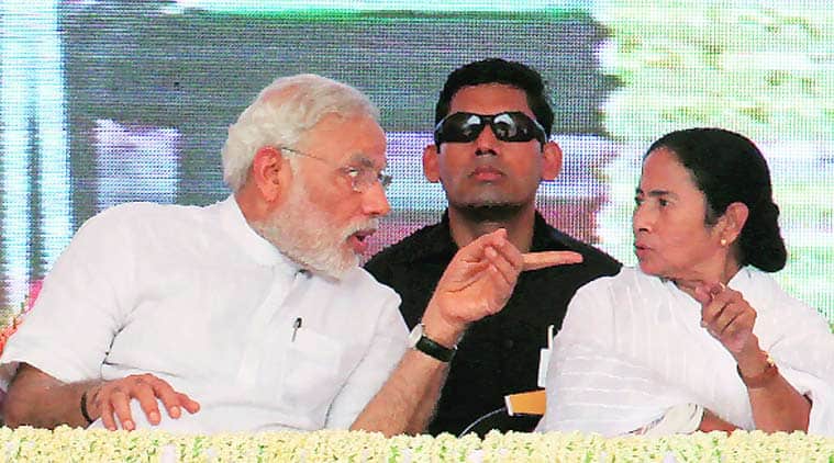 हिंसा पर बंगाल-केंद्र आमने-सामने, बीजेपी आज मना रही काला दिवस, राज्यपाल दिल्ली में मोदी से मिलेंगे