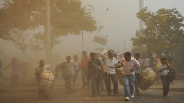 भीषण गर्मी से दिल्ली-एनसीआर को मिल सकती है राहत, आज शाम धूल भरी आंधी चलने के आसार