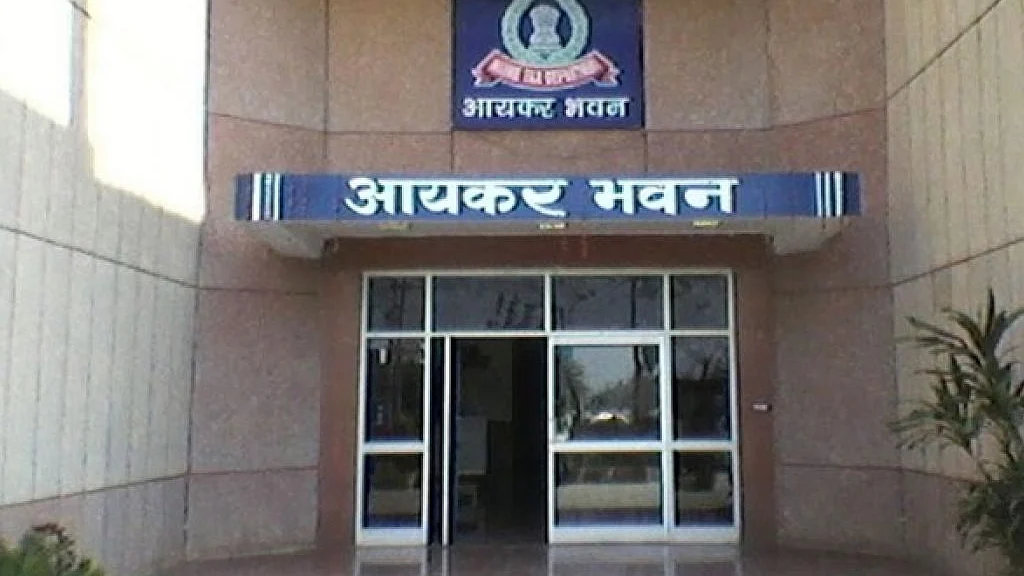 बजट से खास उम्मीद न करे मध्यवर्ग, नहीं ऊपर जाने वाली है 2.5 लाख की इनकम टैक्स लिमिट