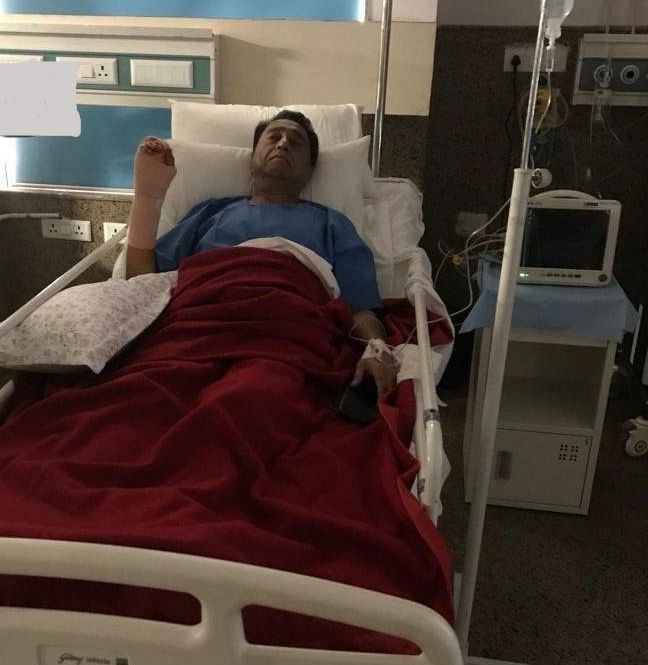 सीएम कमलनाथ ने सरकारी अस्पताल में कराई सर्जरी, हाथ में थी तकलीफ