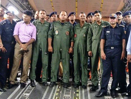 ‘वायु’ तूफान की महाराष्ट्र में दस्तक, गुजरात पहुंचने से पहले मचा हड़कंप, तस्वीरों में देखें तैयारी